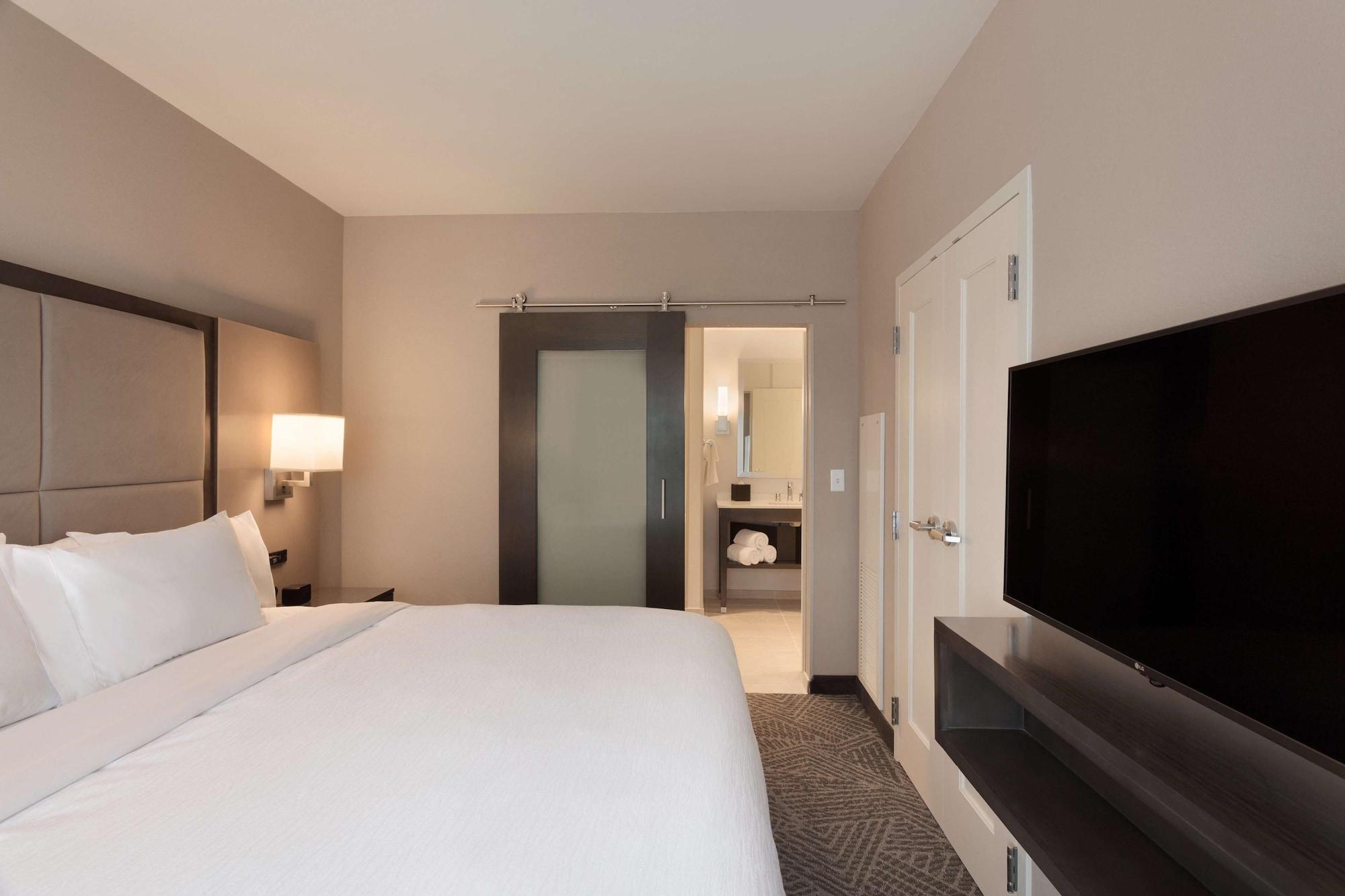 Embassy Suites By Hilton Kansas City Олэт Экстерьер фото