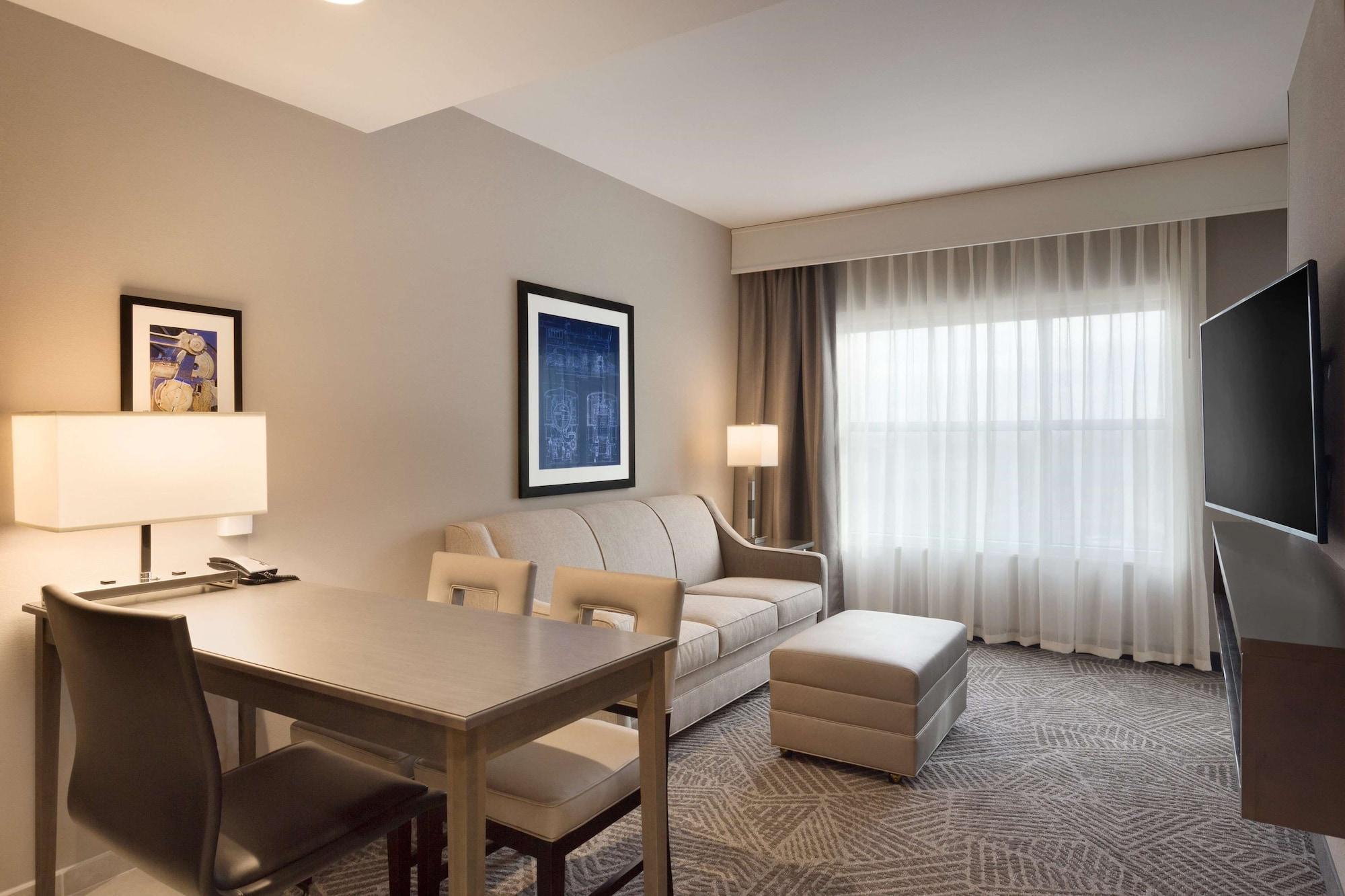 Embassy Suites By Hilton Kansas City Олэт Экстерьер фото